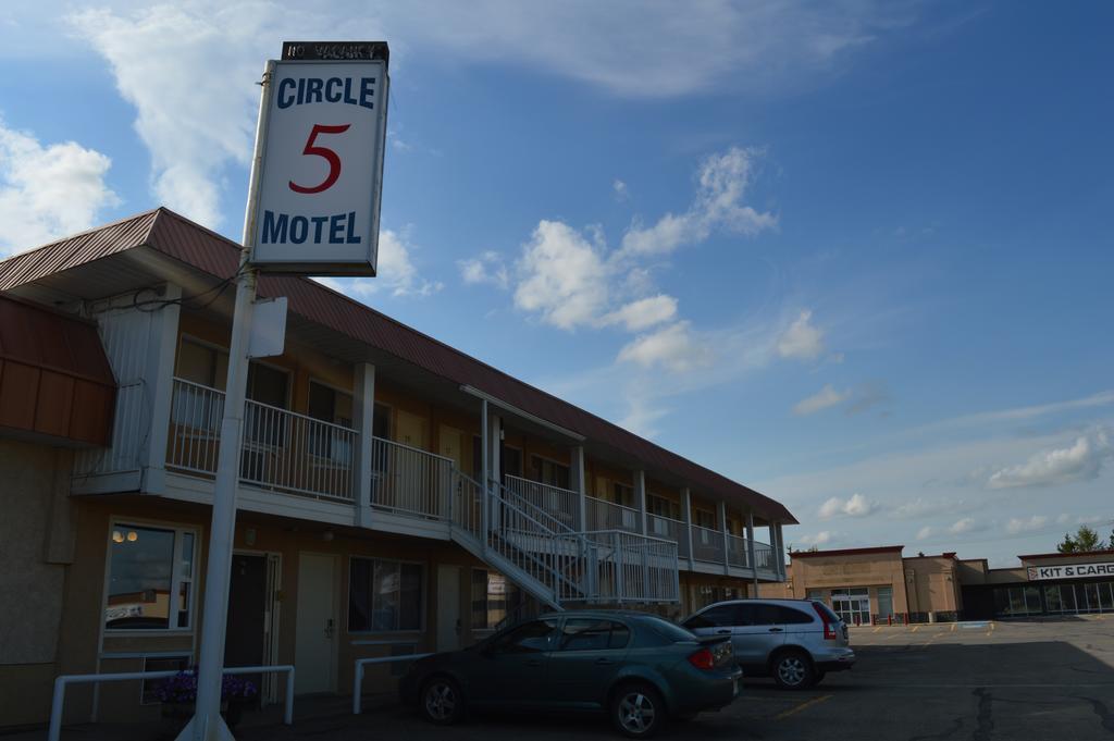 Circle 5 Motel Olds Exterior foto